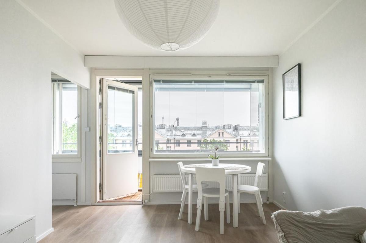 Nordic-Style Apartment With Separate Br Helsinki