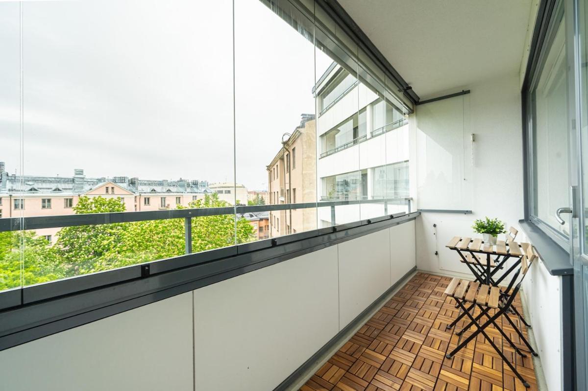 Nordic-Style Apartment With Separate Br *